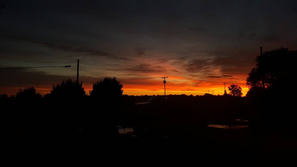 Tea Pot East | restaurant | 30163 Red Arrow Hwy, Paw Paw, MI 49079, USA | 2696572838 OR +1 269-657-2838