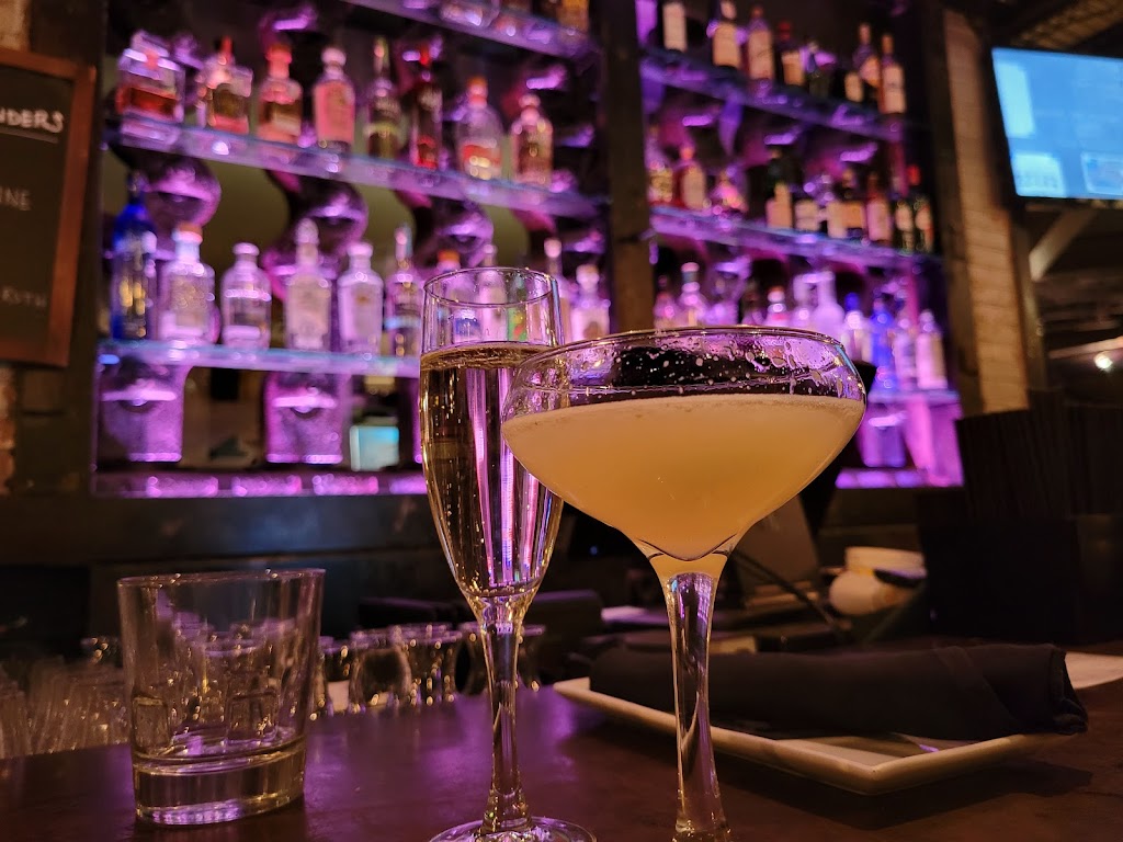 Boiler House Texas Grill & Wine Garden | restaurant | 312 Pearl Pkwy Building 3, San Antonio, TX 78215, USA | 2103544644 OR +1 210-354-4644