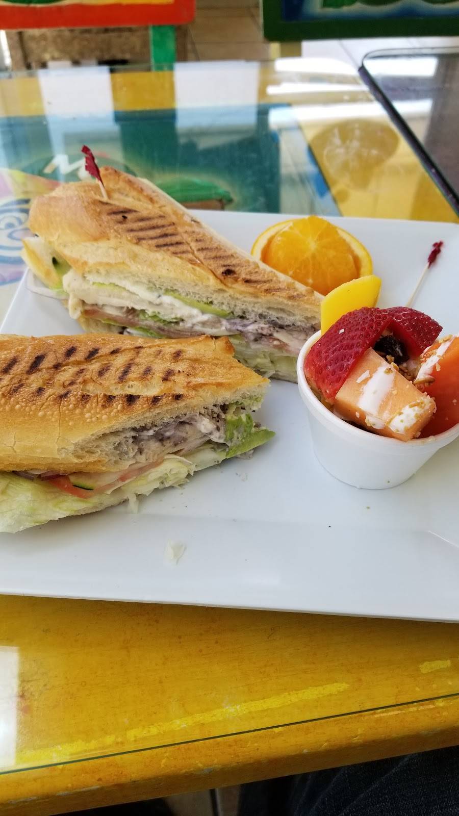 Mateos Ice Cream & Fruit Bars | restaurant | 1250 S Vermont Ave, Los Angeles, CA 90006, USA | 2137387288 OR +1 213-738-7288