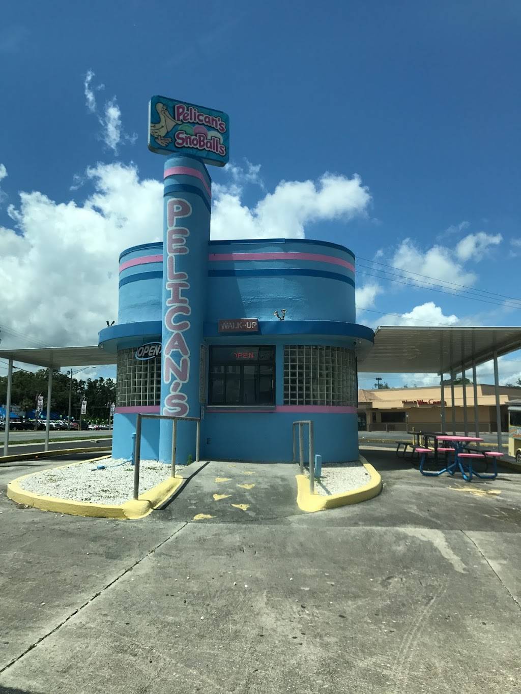 Pelican Snoballs | restaurant | 1465 US-90, Lake City, FL 32055, USA | 9196287102 OR +1 919-628-7102