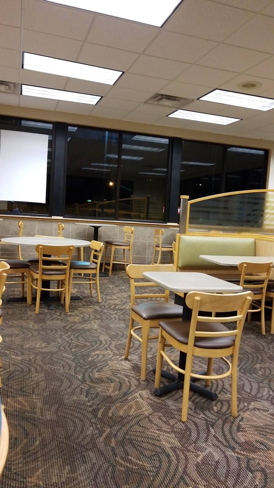 Wendys | restaurant | 3084 Colonel Glenn Hwy, Fairborn, OH 45324, USA | 9374260889 OR +1 937-426-0889