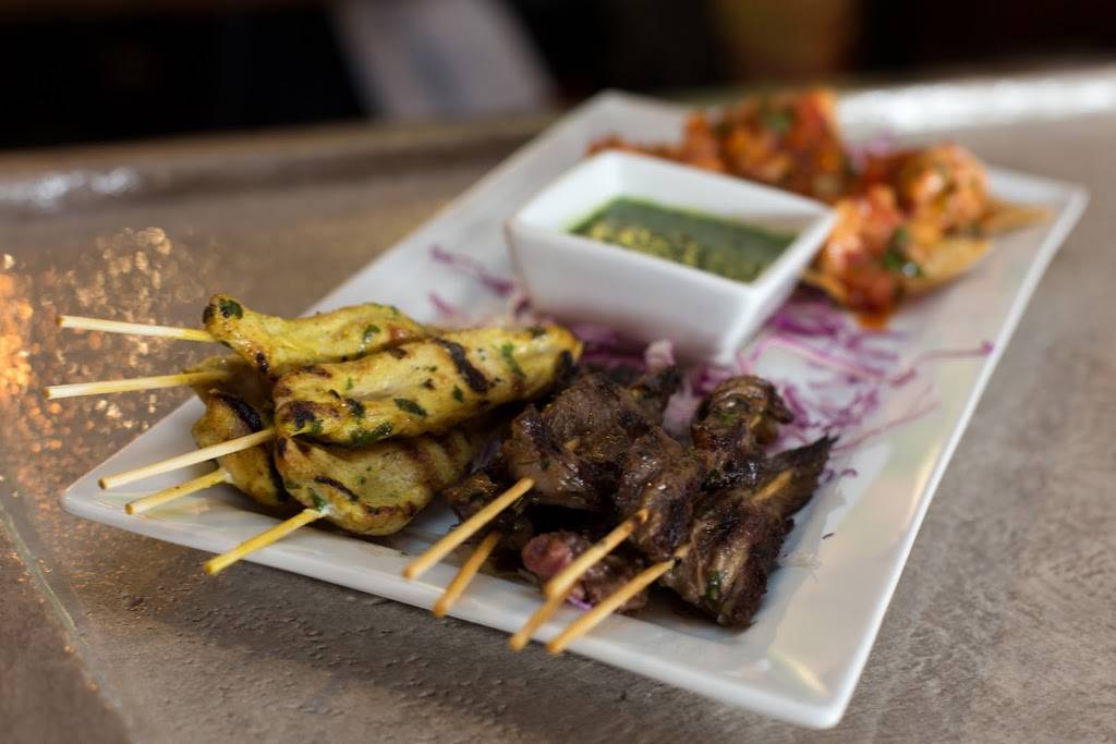 Zig Zag Restaurant | restaurant | 4429 W Montrose Ave, Chicago, IL 60641, USA | 7739357000 OR +1 773-935-7000