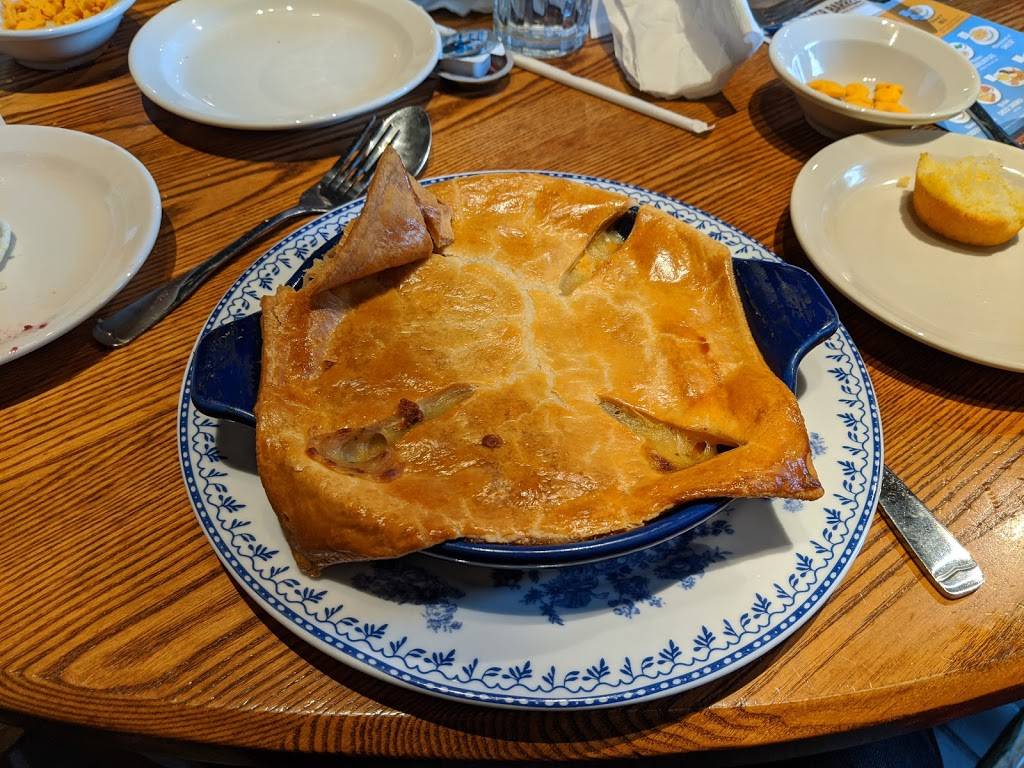 Cracker Barrel Old Country Store | restaurant | 1421 S West, SW Ashworth Pl, Topeka, KS 66604, USA | 7852733393 OR +1 785-273-3393