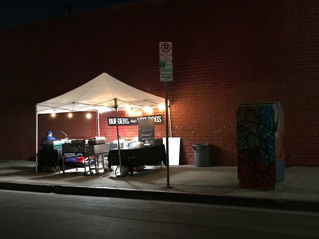 Lugo’s burgers | restaurant | 4892 Huntington Dr N, Los Angeles, CA 90032, USA | 6267805949 OR +1 626-780-5949