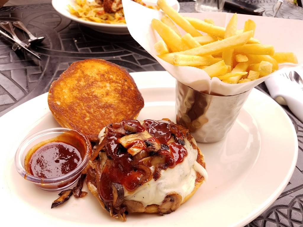 The Cheesecake Factory | restaurant | 94 Providence Pl, Providence, RI 02903, USA | 4012704010 OR +1 401-270-4010