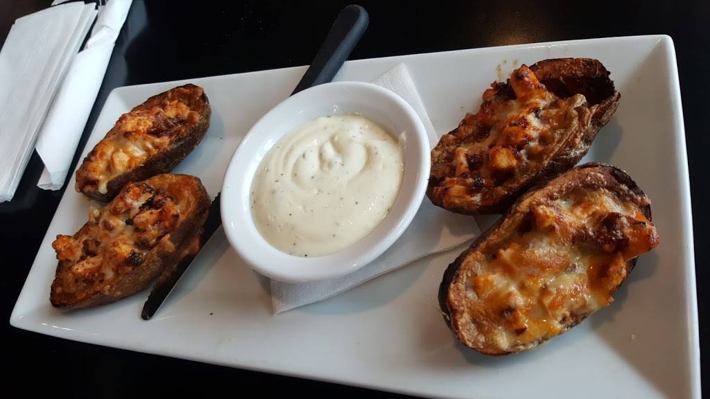 Boulevard Grill | restaurant | 560 Exmouth St, Sarnia, ON N7T 7S5, Canada | 5193442752 OR +1 519-344-2752