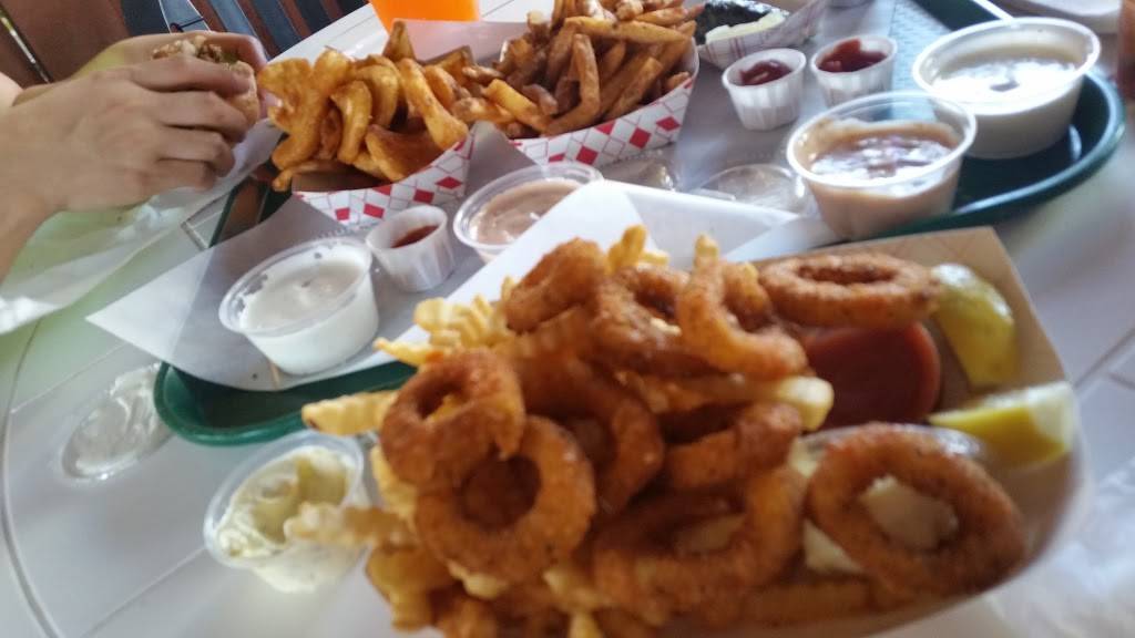 Big D Burgers | restaurant | 1005 Silverado Trail, Napa, CA 94559, USA | 7072557188 OR +1 707-255-7188