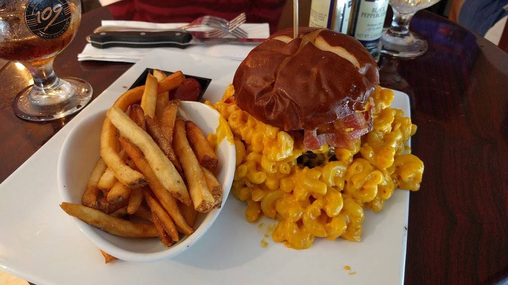 109 Burger Joint | restaurant | 646 SW 109th Ave, Miami, FL 33174, USA | 3052280109 OR +1 305-228-0109