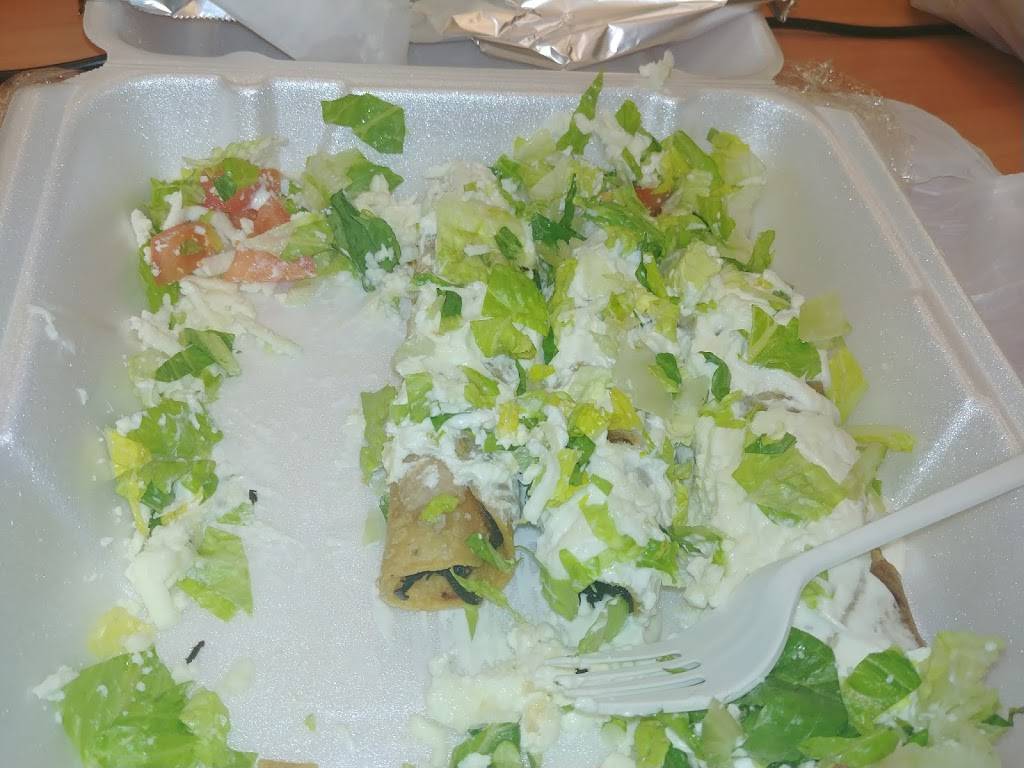 Manolos Tamales | restaurant | 2455 S Kedzie Ave, Chicago, IL 60623, USA | 7738231071 OR +1 773-823-1071