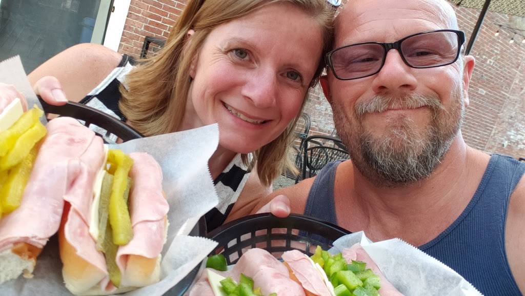 Gerards Pizza | restaurant | 233 Water St, Gardiner, ME 04345, USA | 2075826178 OR +1 207-582-6178