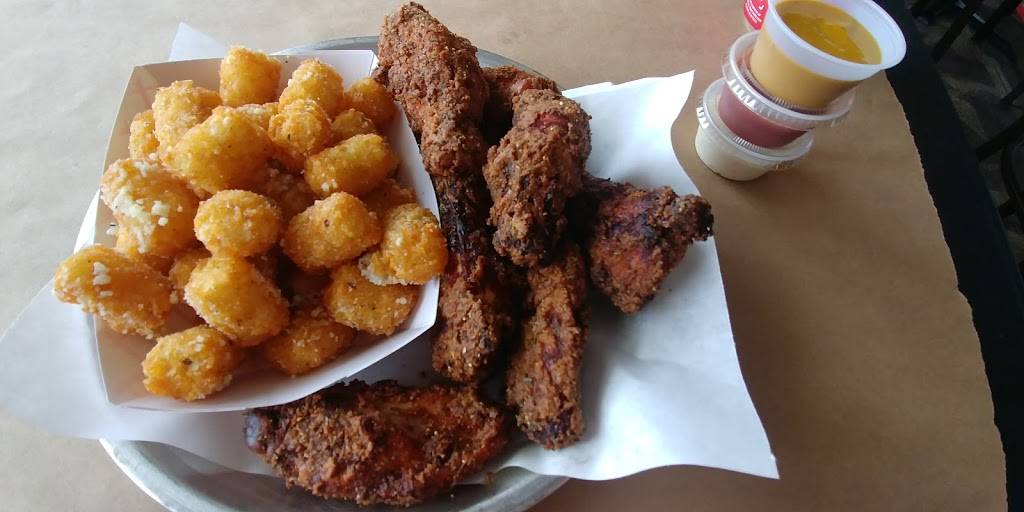 Bonetown Burgers & BBQ | restaurant | 39 Phenix Ave, Cranston, RI 02920, USA | 4012700714 OR +1 401-270-0714