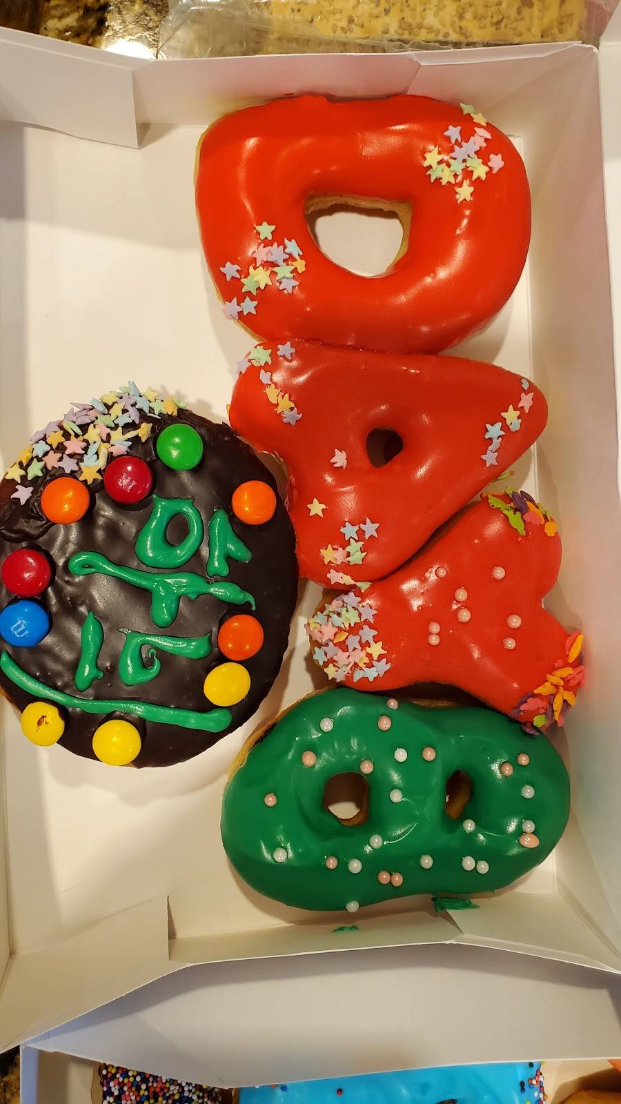 Bakers Dozen Donut | restaurant | 6810 Murphy Rd #200, Sachse, TX 75048, USA | 9724142100 OR +1 972-414-2100