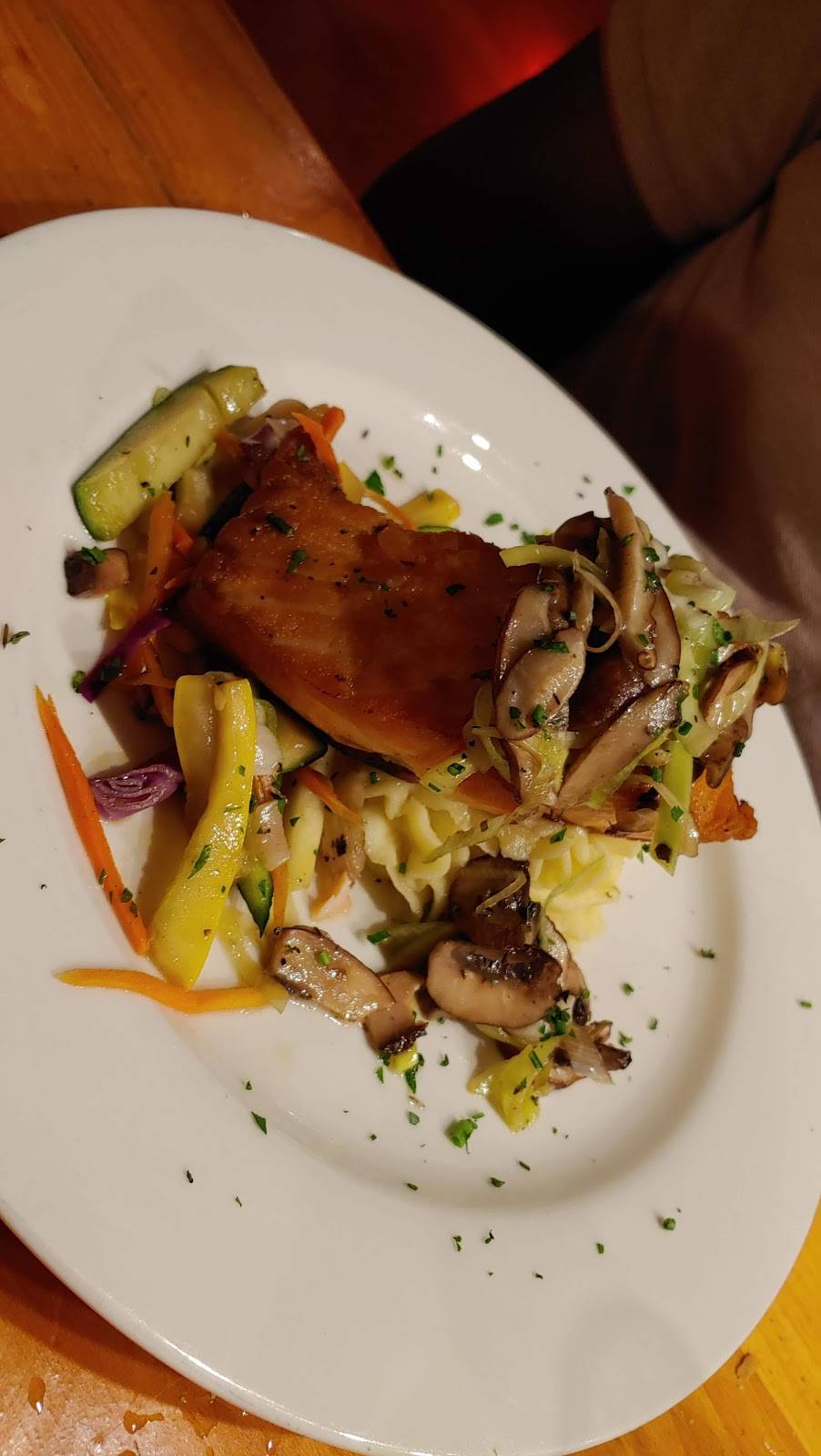 Home Port Restaurant | meal takeaway | 512 N Rd, Chilmark, MA 02535, USA | 5086452679 OR +1 508-645-2679