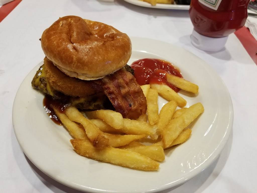 Friendlys | restaurant | 966 Grafton St, Worcester, MA 01604, USA | 5087983298 OR +1 508-798-3298