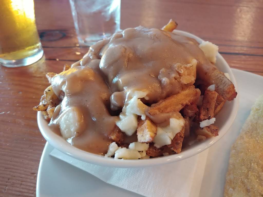 Red House | restaurant | 369 King St E, Kingston, ON K7K 2Y1, Canada | 6137672558 OR +1 613-767-2558