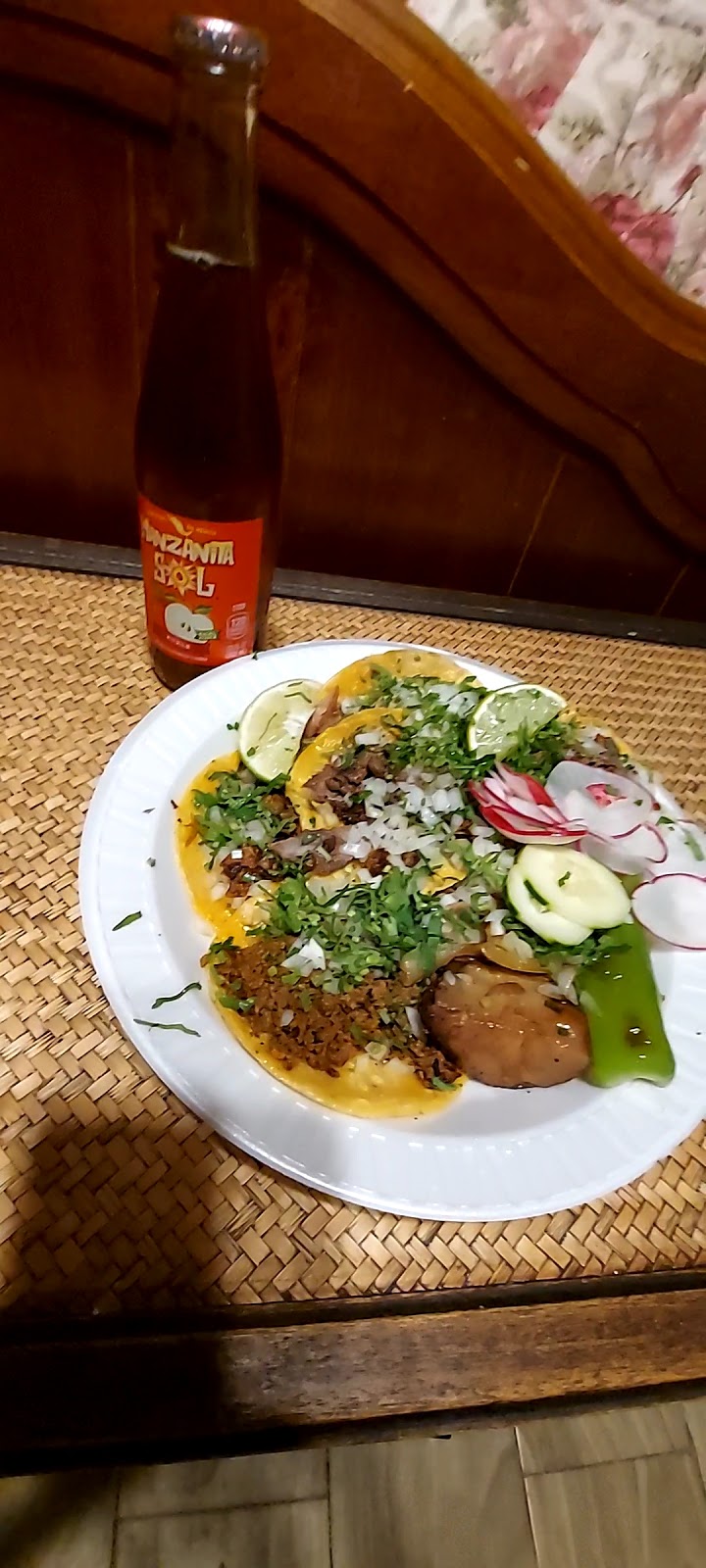 Mini Tacos El Puesto | restaurant | 518 SW Military Dr, San Antonio, TX 78221, USA | 2102367814 OR +1 210-236-7814