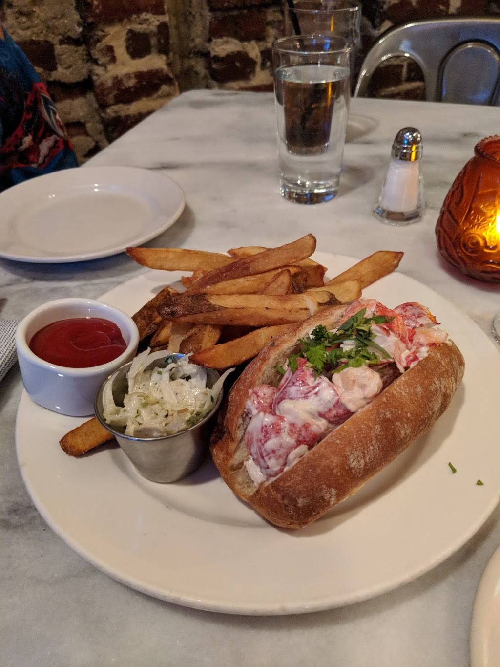 Bar Elena | restaurant | 414 H St NE, Washington, DC 20002, USA | 2024503265 OR +1 202-450-3265