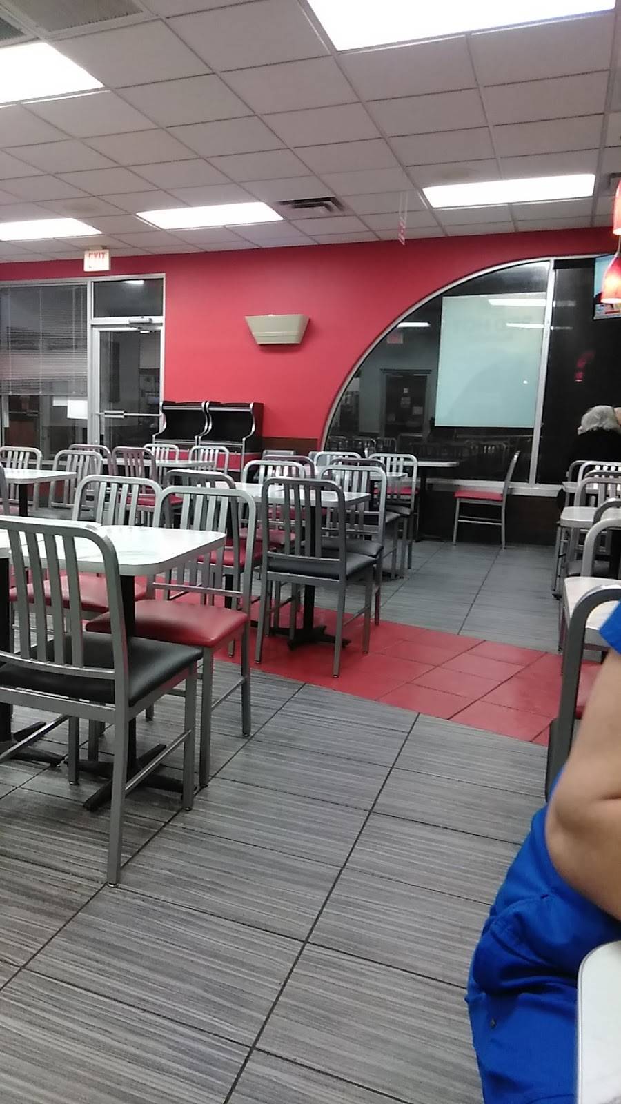 Krystal | meal takeaway | 7856 US-51 N, Millington, TN 38053, USA | 9018721500 OR +1 901-872-1500