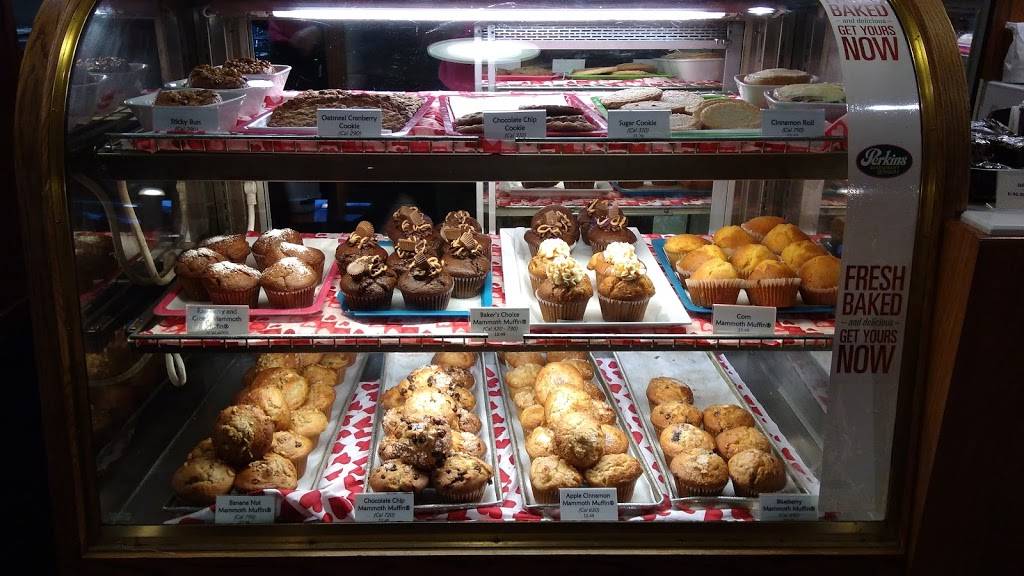 Perkins Restaurant & Bakery | restaurant | 700 Capitol Trail, Newark, DE 19711, USA | 3027373500 OR +1 302-737-3500