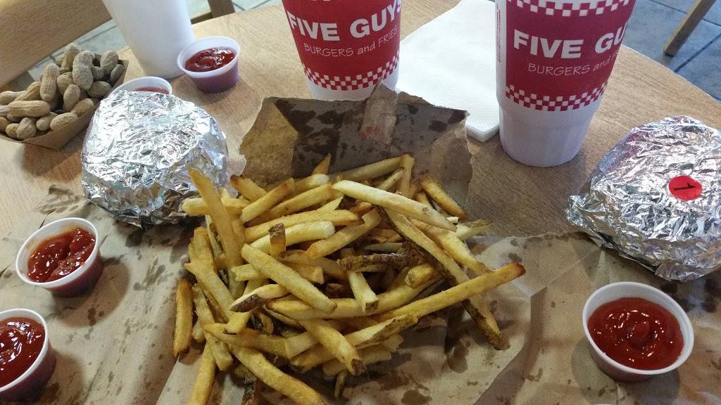 Five Guys | meal takeaway | 1355 US-1, Vero Beach, FL 32960, USA | 7722994355 OR +1 772-299-4355