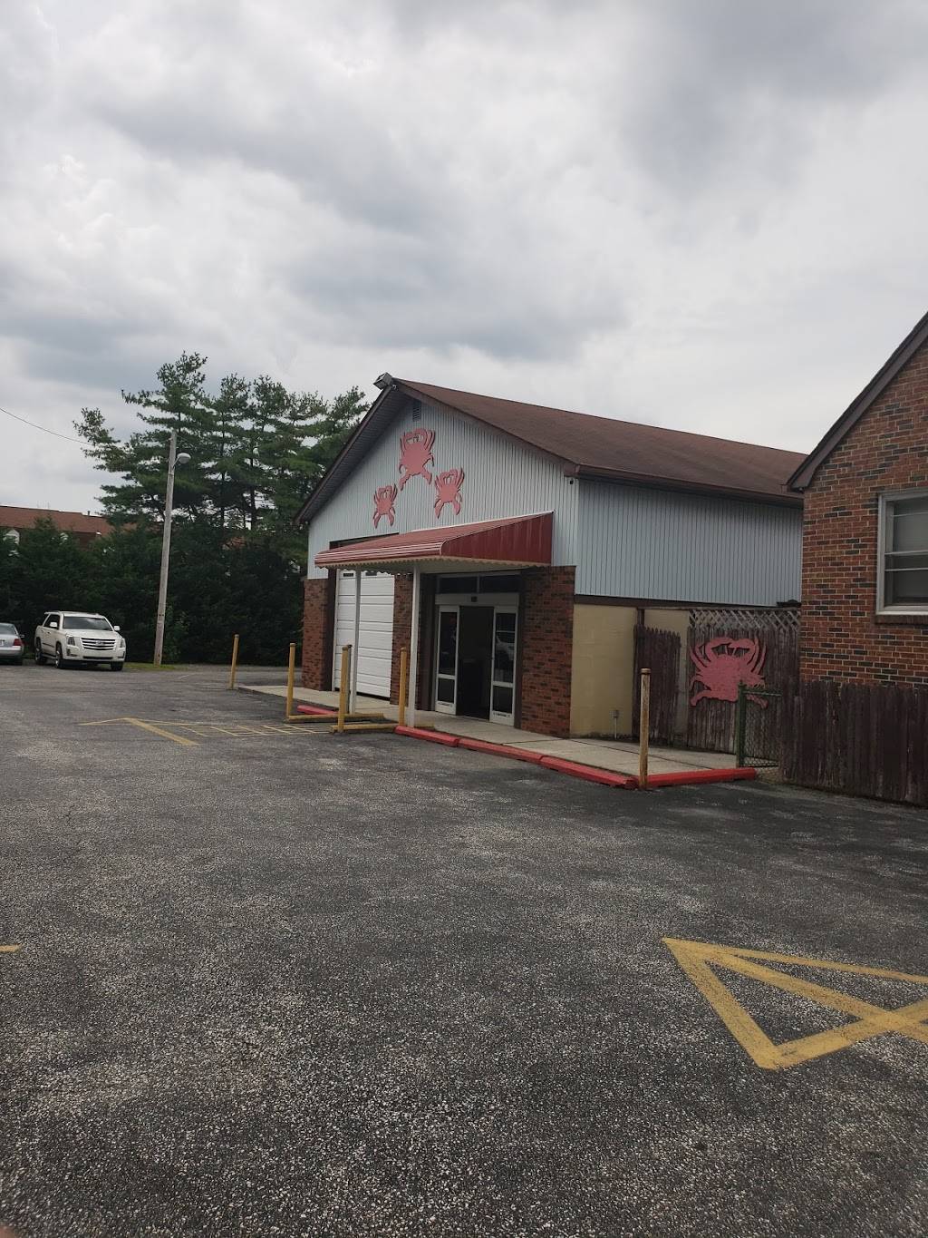 Lady Frances Crabhouse | restaurant | 3927, 202 Back River Neck Rd, Essex, MD 21221, USA | 4106826100 OR +1 410-682-6100