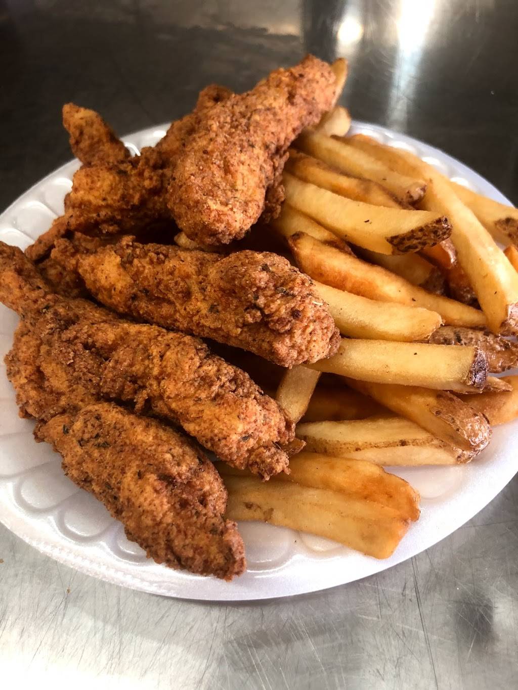 Jimmys Famous Beef & Seafood | restaurant | 71 High St, Danvers, MA 01923, USA | 9787749748 OR +1 978-774-9748