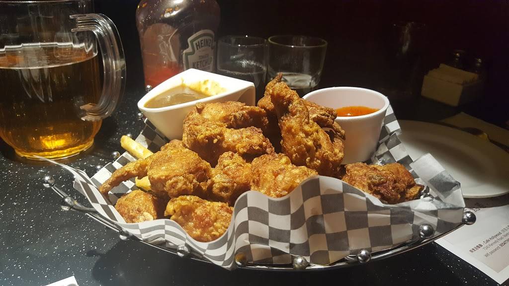 Cafe Hollywood | restaurant | 7240 Kennedy Rd, Markham, ON L3R 7P2, Canada | 9054778877 OR +1 905-477-8877