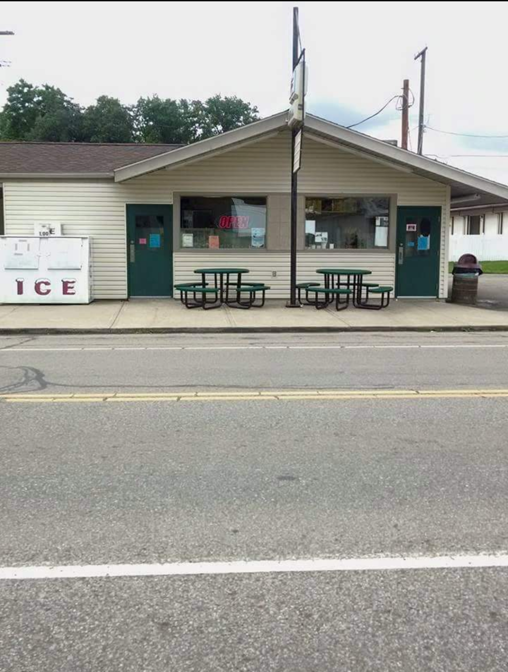 Dari-Land | restaurant | 109 Main St, Warsaw, OH 43844, USA | 7408243545 OR +1 740-824-3545