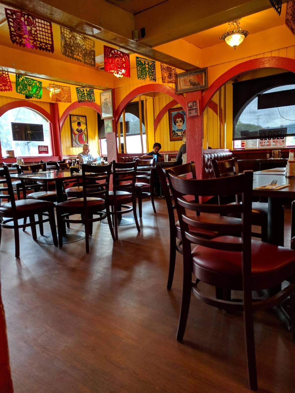 Los Portales | restaurant | 430 Moffett Blvd, Mountain View, CA 94043, USA | 6509680453 OR +1 650-968-0453