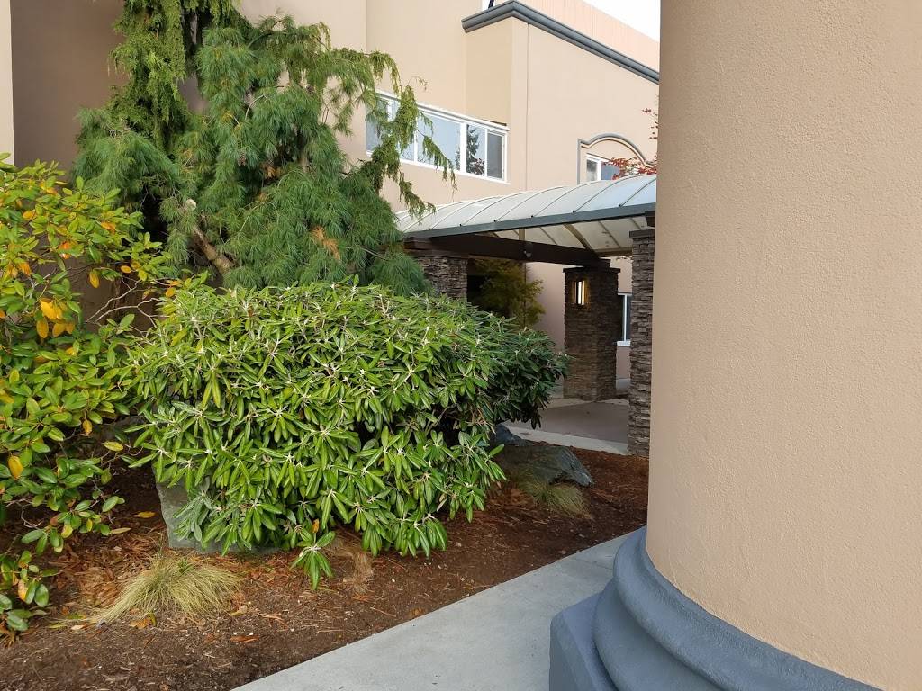 Chinuk Restaurant | restaurant | 714 Lakeway Dr, Bellingham, WA 98229, USA | 3603926520 OR +1 360-392-6520