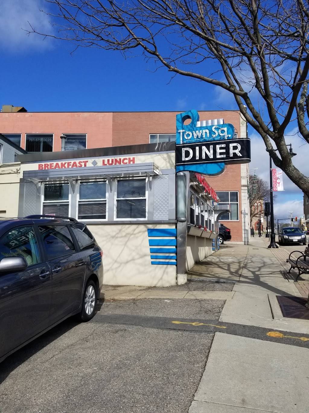 Norwood Town Square Diner | restaurant | 164 Nahatan St, Norwood, MA 02062, USA | 7817627085 OR +1 781-762-7085
