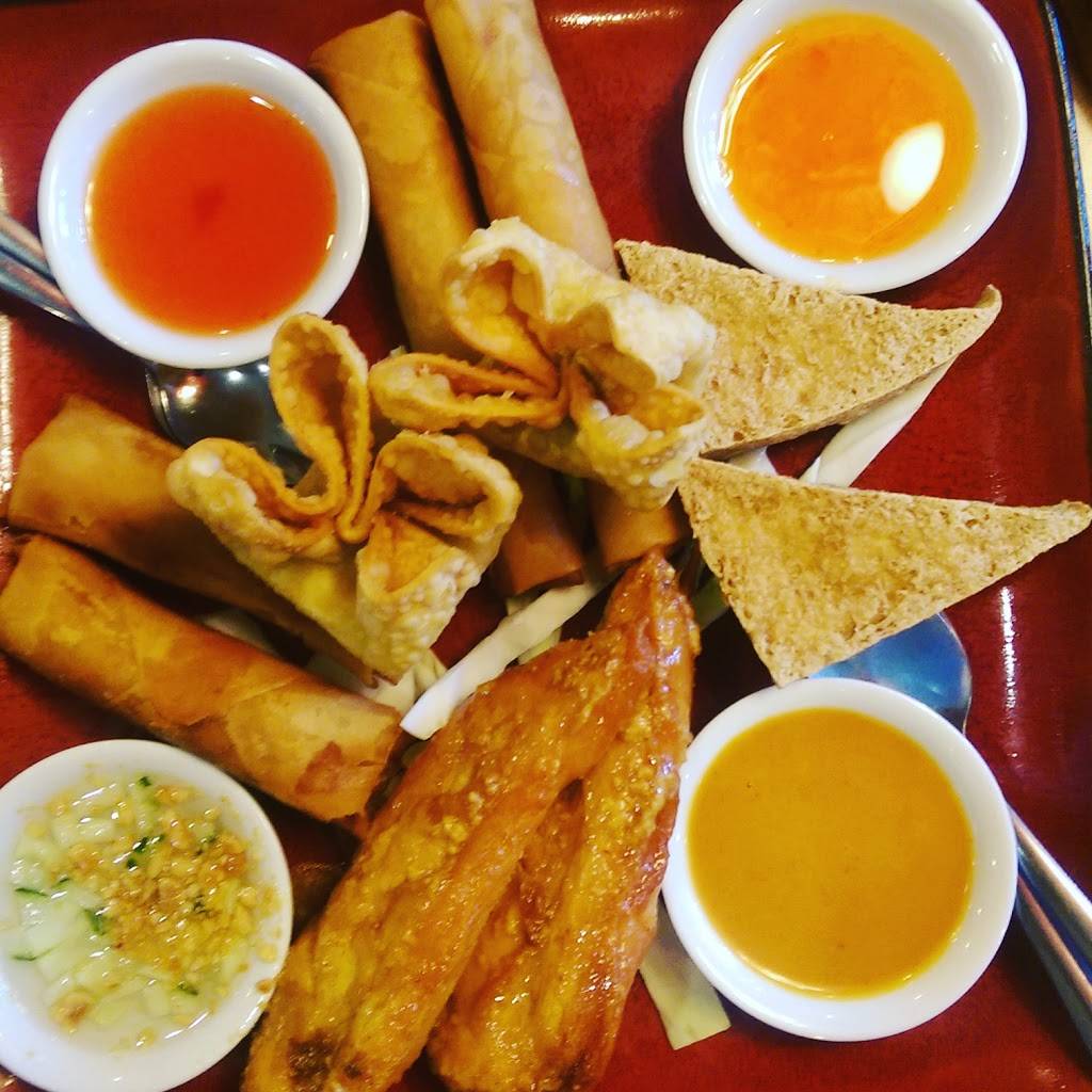 Thai Chef Restaurant | restaurant | 1971 E Beltline Ave NE # 119, Grand Rapids, MI 49525, USA | 6165700032 OR +1 616-570-0032