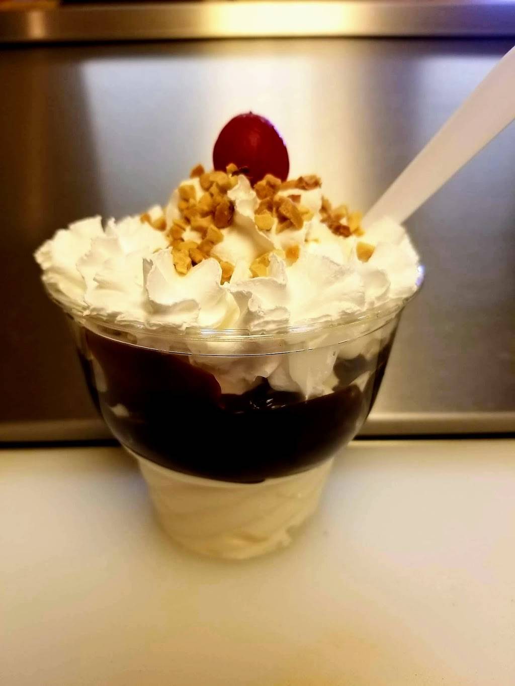 Theres A Treat Takeout | restaurant | 495 N Deer Isle Rd, Deer Isle, ME 04627, USA | 2073489444 OR +1 207-348-9444