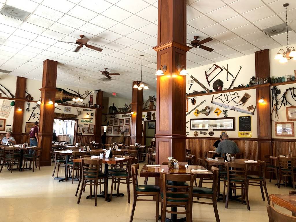 Marsh Landing Restaurant | restaurant | 44 N Broadway St, Fellsmere, FL 32948, USA | 7725718622 OR +1 772-571-8622