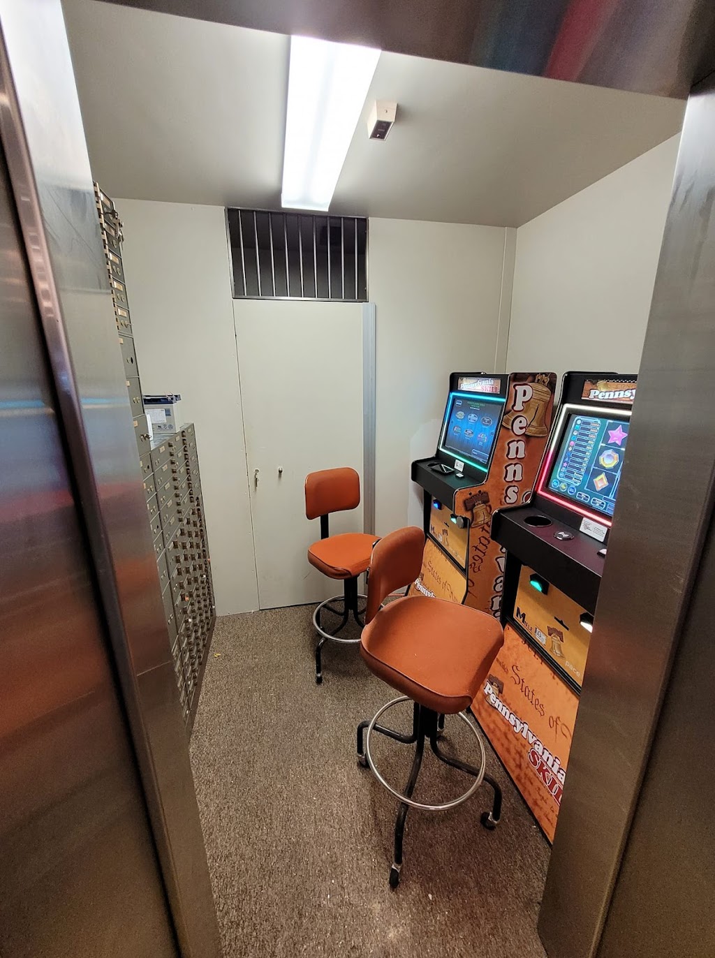 Backwoods Pizza & Beer Distributor | restaurant | 14457 Main St, Wattsburg, PA 16442, USA | 8147393006 OR +1 814-739-3006