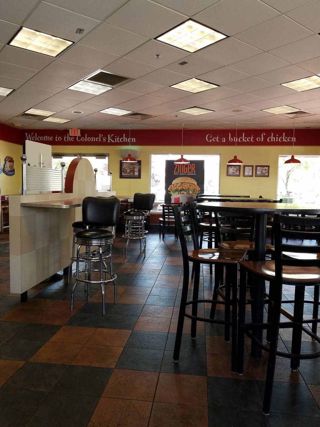 KFC | restaurant | 2453 S Gilbert Rd, Gilbert, AZ 85295, USA | 4807392968 OR +1 480-739-2968
