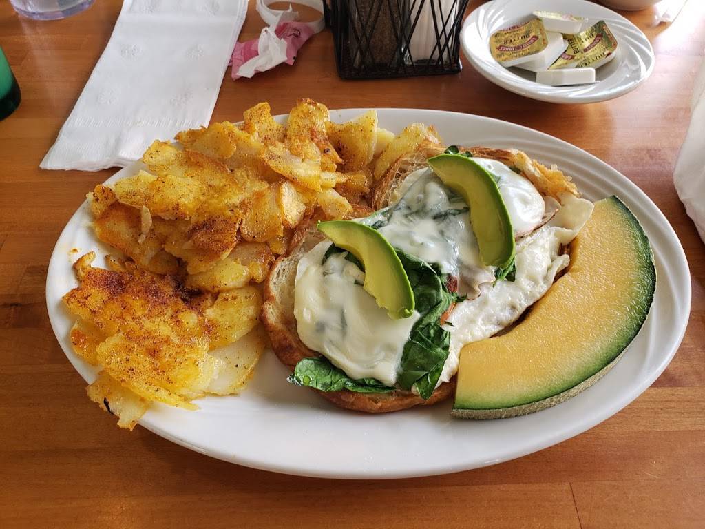 Golden Fork Café | restaurant | 3086 Cleveland Ave, Fort Myers, FL 33901, USA | 2392457816 OR +1 239-245-7816