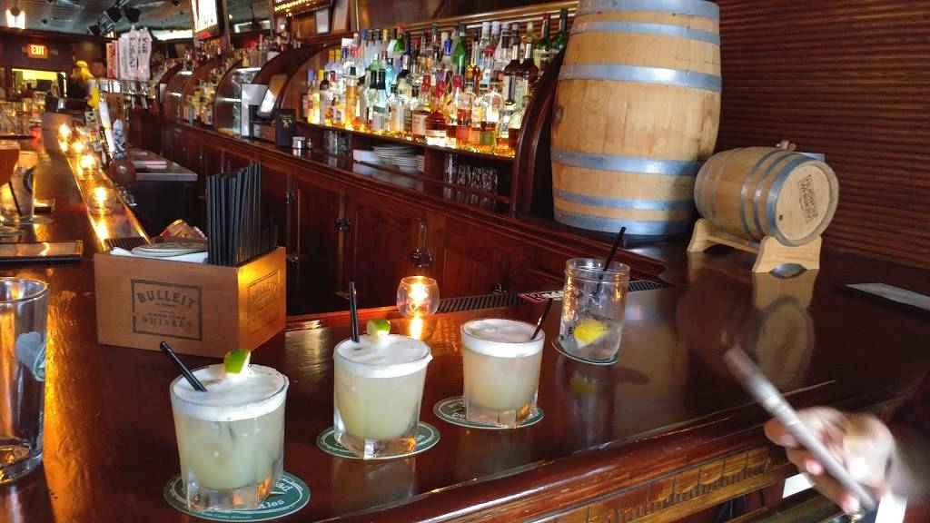 The Brass Rail | restaurant | 135 Washington St, Hoboken, NJ 07030, USA | 2016597074 OR +1 201-659-7074