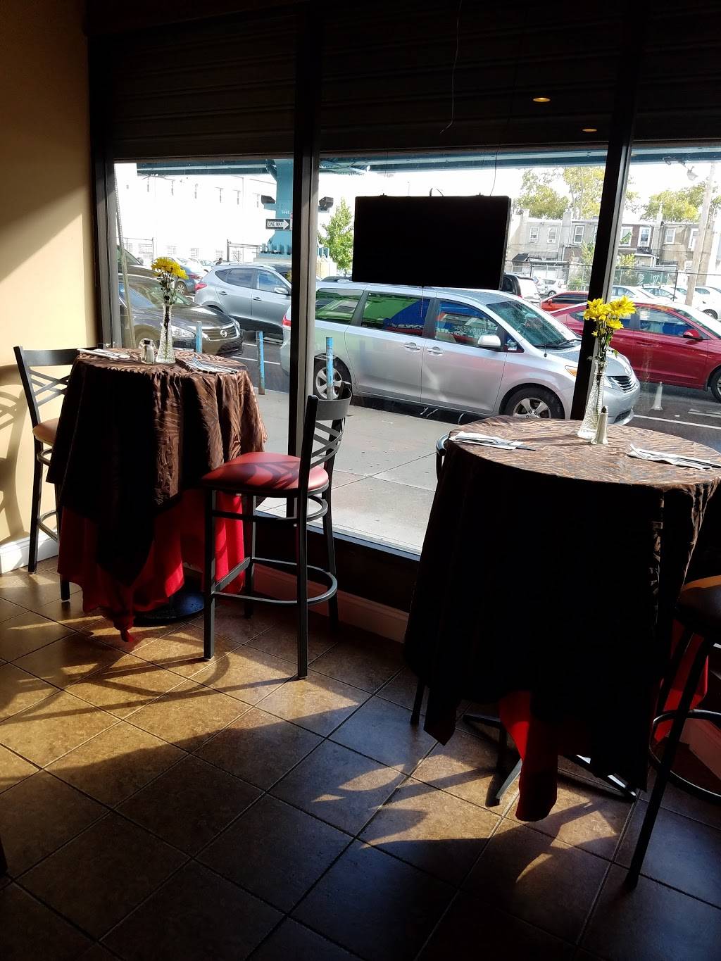 The Crimson Cafe | restaurant | 5847 Market St, Philadelphia, PA 19139, USA | 2154722233 OR +1 215-472-2233