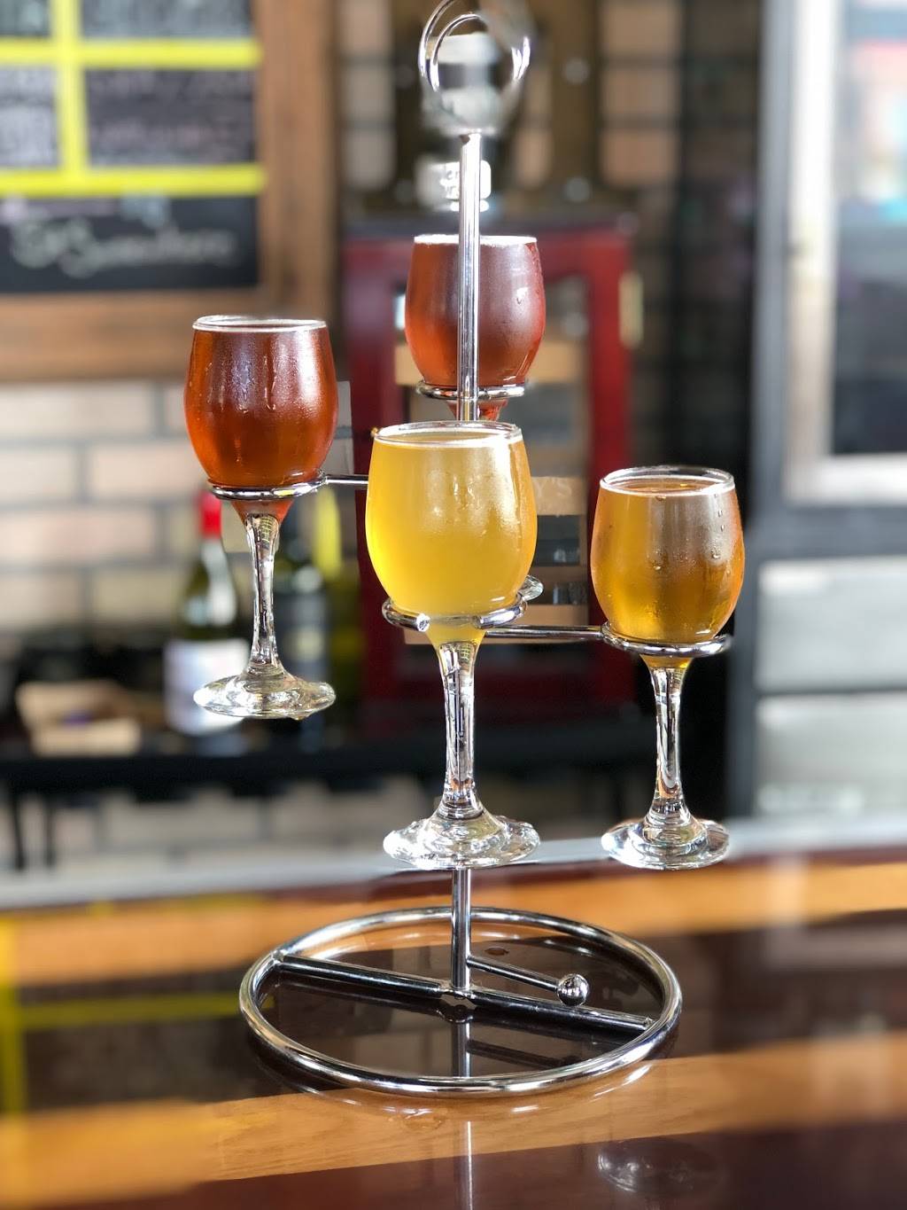 Mastrys Brewing Co. | restaurant | 7701 Blind Pass Rd, St Pete Beach, FL 33706, USA | 7272028045 OR +1 727-202-8045