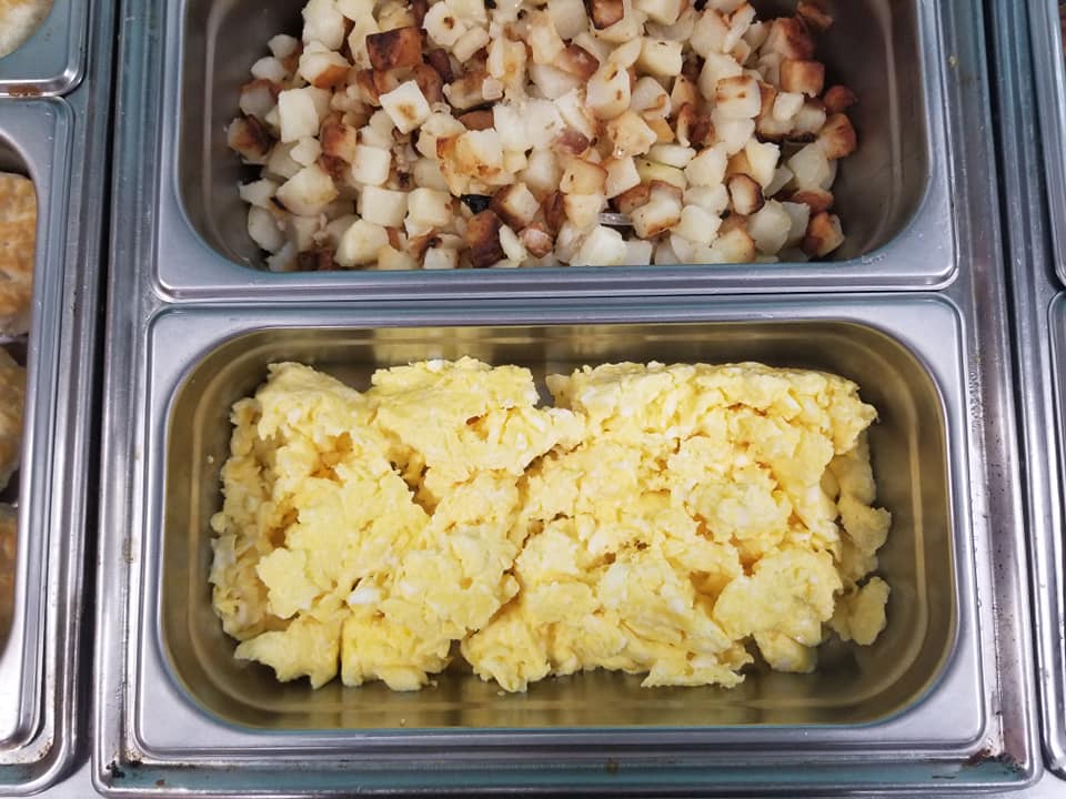 Evie Sues Country Market | restaurant | 795 AR-21, Clarksville, AR 72830, USA | 4797052111 OR +1 479-705-2111