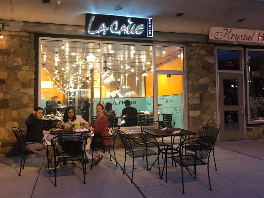 La Calle Arepas Bar | restaurant | 74 N Main St, Norwalk, CT 06854, USA | 2036124949 OR +1 203-612-4949