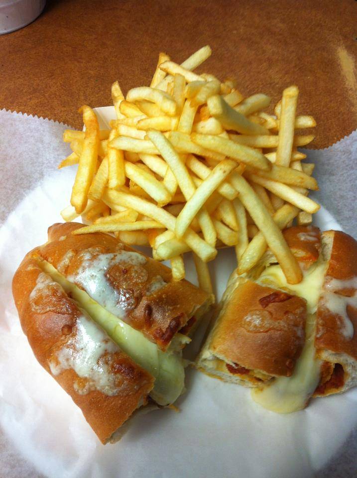 Dairy Creme Corner | restaurant | 187 Homewood Ave, Fairmont, WV 26554, USA | 3043666809 OR +1 304-366-6809