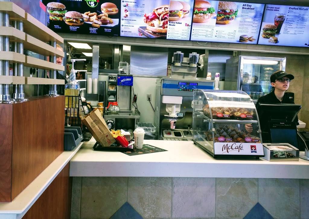 McDonalds | cafe | 101 Baker Rd, Dexter, MI 48130, USA | 7344240461 OR +1 734-424-0461