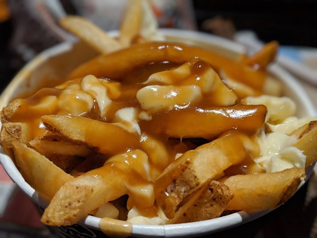 St-Hubert Express Casselman | restaurant | 16 Industria, Casselman, ON K0A 1M0, Canada | 6137642280 OR +1 613-764-2280