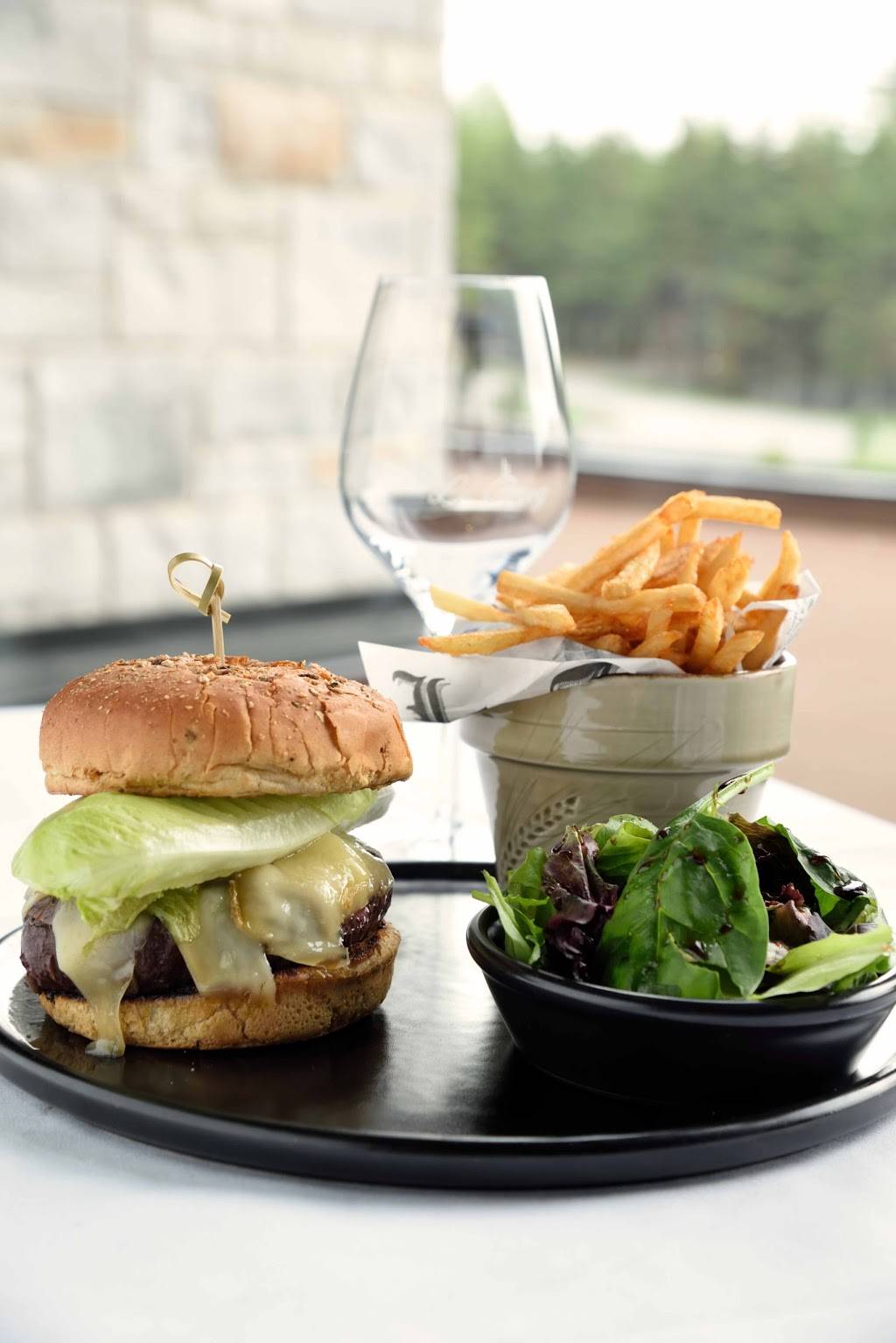 Restaurant Le Greg | restaurant | 265 Rue Drouin, Scott, QC G0S 3G0, Canada | 4183875060 OR +1 418-387-5060