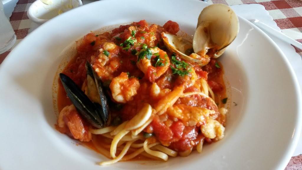 Giuseppis Restaurante | restaurant | Plaza Pabellón Rosarito, Ensenada & Col. Leyes de Reforma 300, Tijuana, 22710 Rosarito, B.C., Mexico | 016616139320 OR +52 661 613 9320