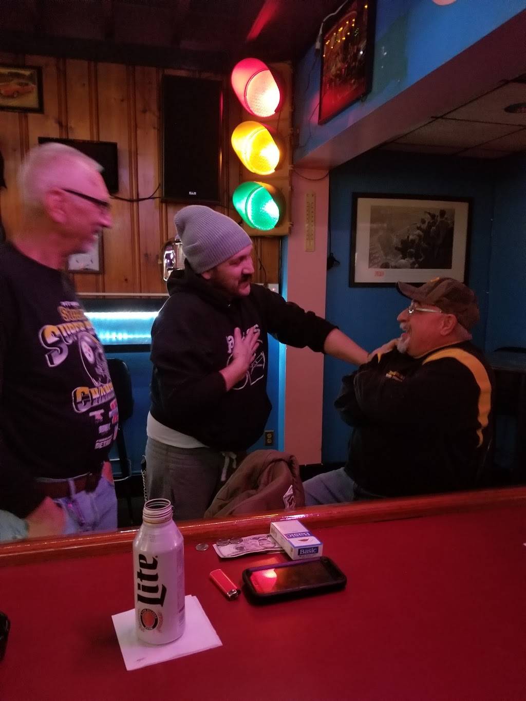 Hott Rodz | restaurant | 626 Monongahela Ave, Glassport, PA 15045, USA | 4128725839 OR +1 412-872-5839