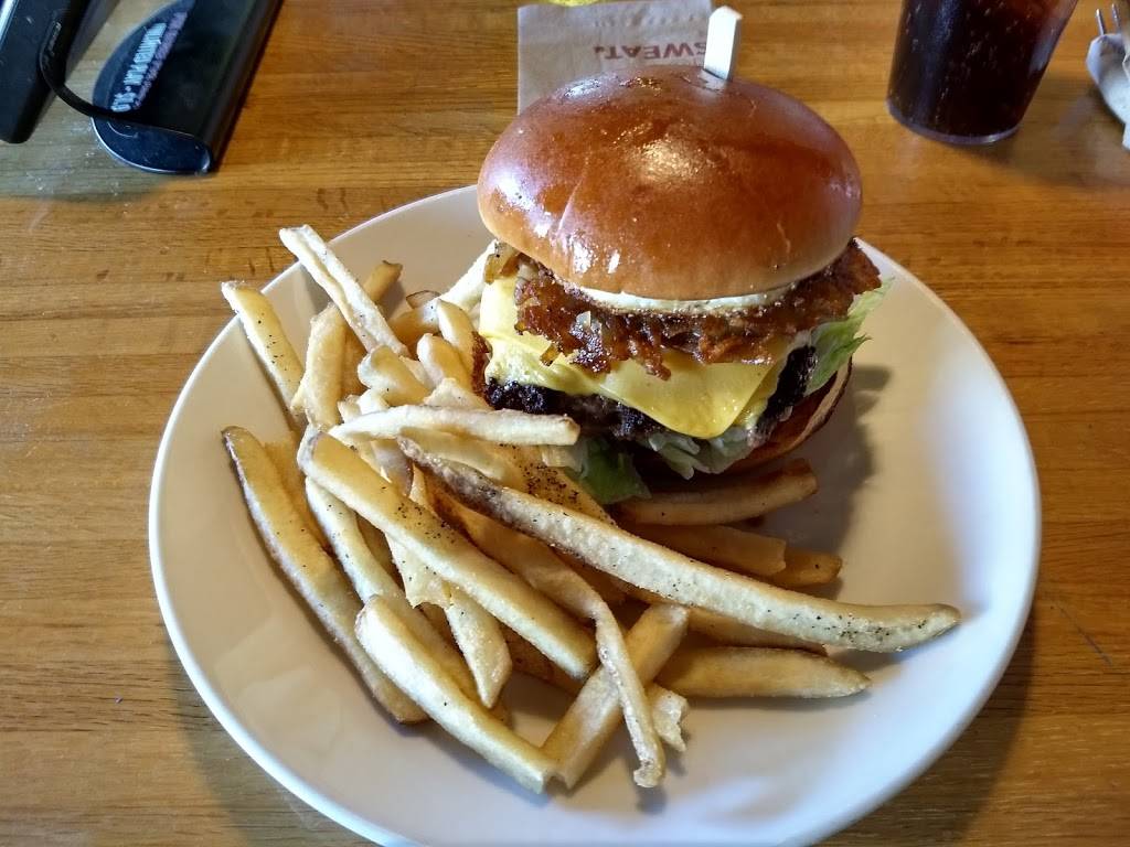 Applebees Grill + Bar | restaurant | 851 Sanguinetti Rd, Sonora, CA 95370, USA | 2095339670 OR +1 209-533-9670