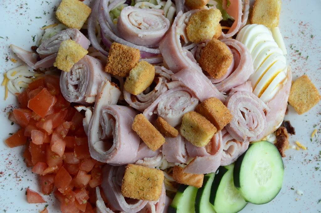 Bushwood Sports Bar & Grill | restaurant | 350 Edgewood Rd NW, Cedar Rapids, IA 52405, USA | 3193907140 OR +1 319-390-7140